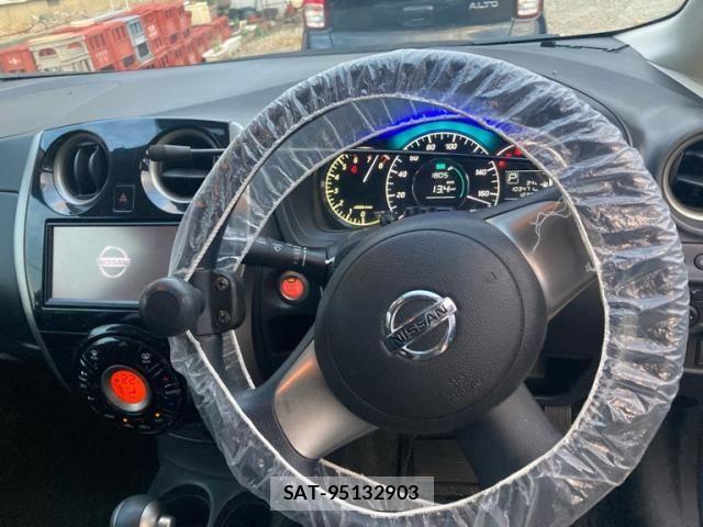 Nissan NOTE 2014-09 8781467-15