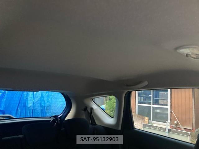 Nissan NOTE 2014-09 8781467-19