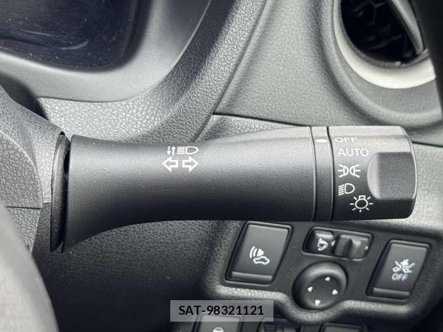 Nissan NOTE 2017-08 8796987-10