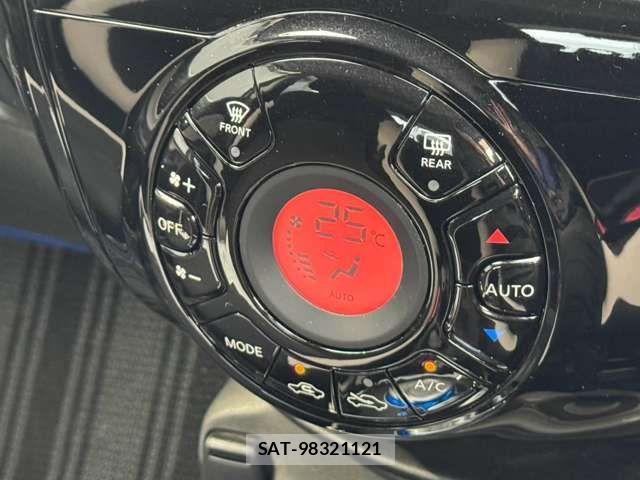 Nissan NOTE 2017-08 8796987-12