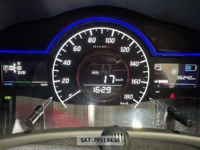 Nissan NOTE 2017-08 8796978-11