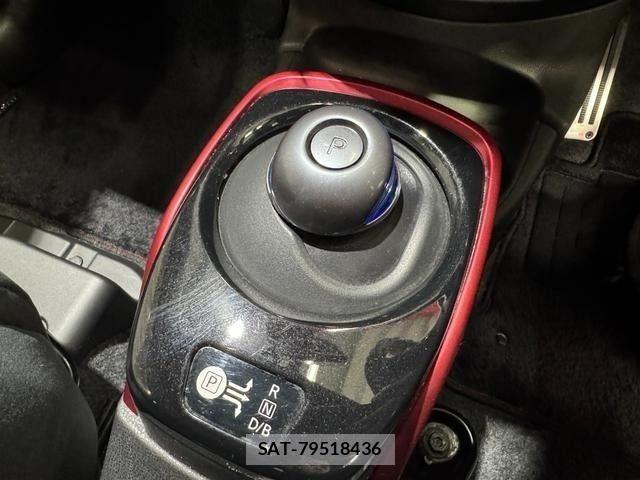 Nissan NOTE 2017-08 8796978-17