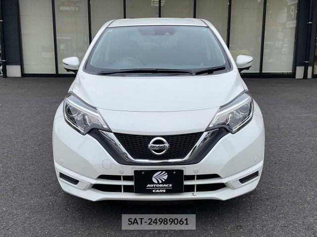 Nissan NOTE 2018-02 8796992-3