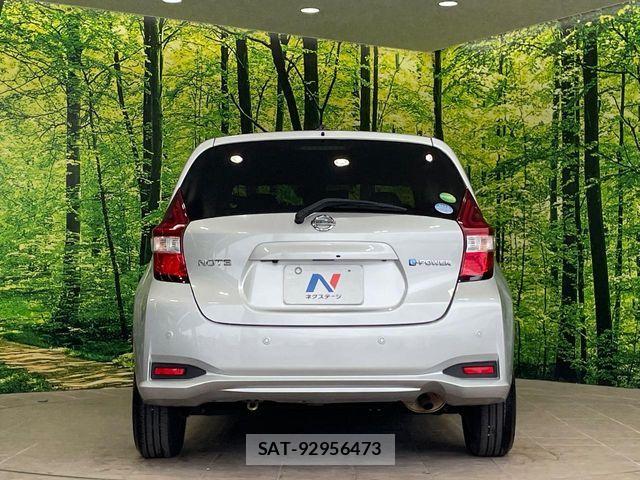 Nissan NOTE 2017-03 8796994-14