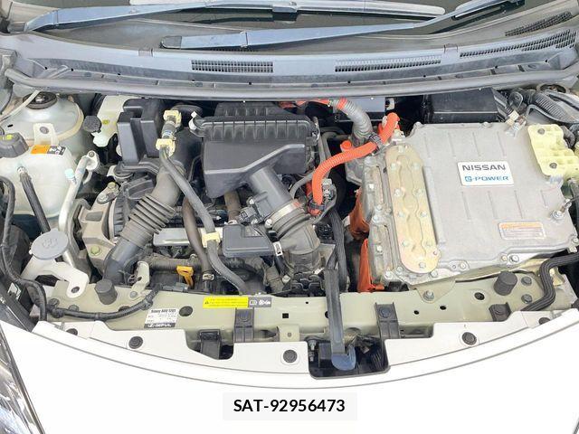 Nissan NOTE 2017-03 8796994-17