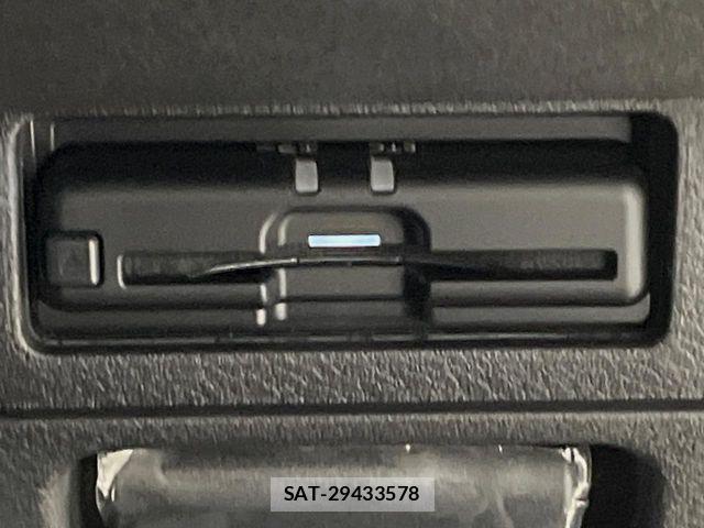 Nissan NOTE 2025-09 8796973-5