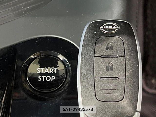 Nissan NOTE 2025-09 8796973-6