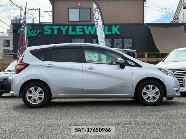 Nissan NOTE 2016-11 8796997-3