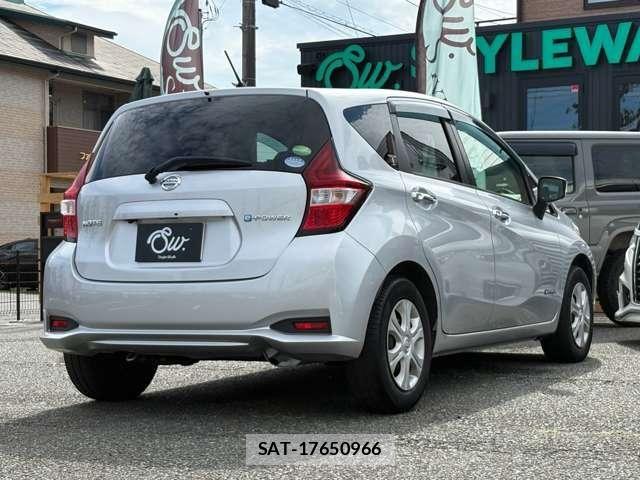 Nissan NOTE 2016-11 8796997-4