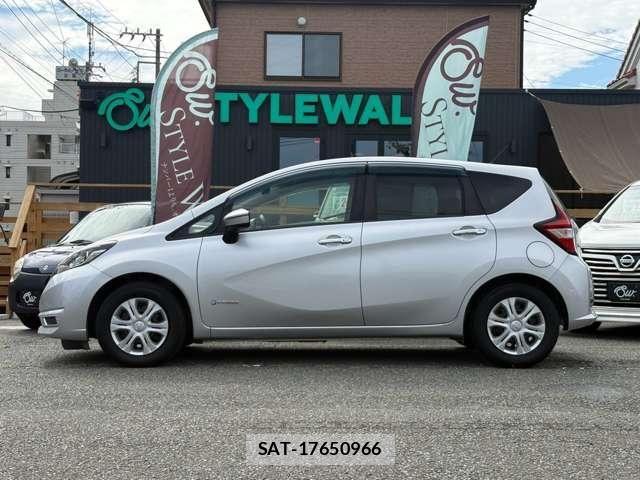 Nissan NOTE 2016-11 8796997-7