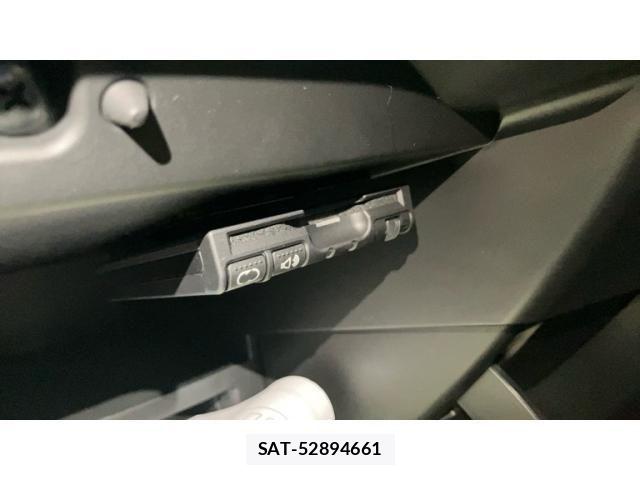 Nissan NOTE 2014-02 8797000-17