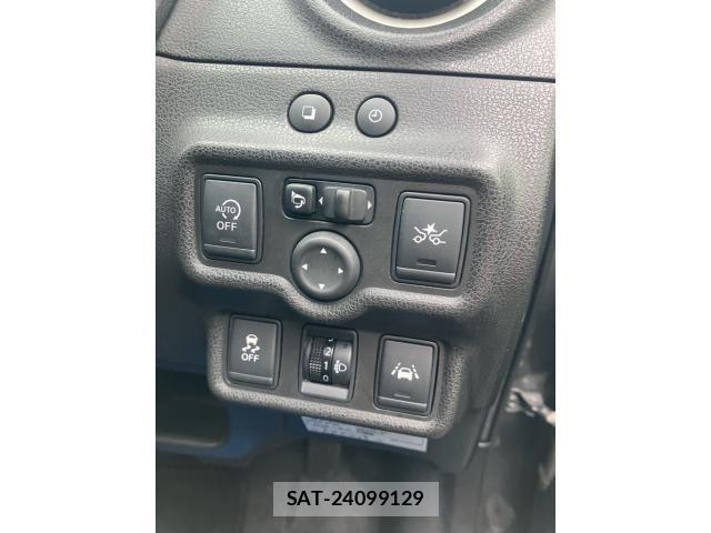 Nissan NOTE 2014-02 8797003-9