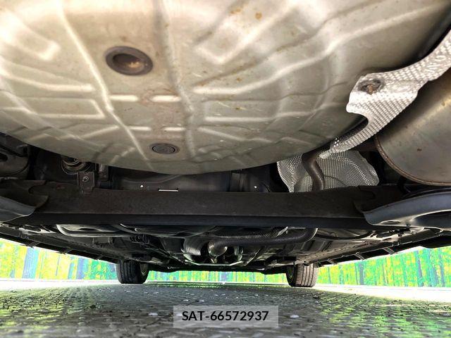 Nissan NOTE 2017-07 8796984-19