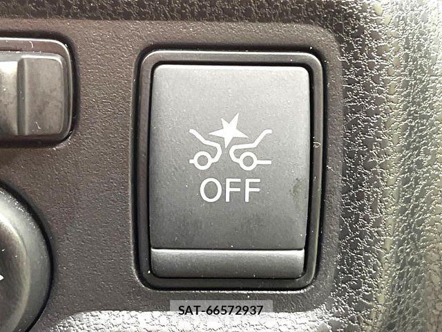 Nissan NOTE 2017-07 8796984-5