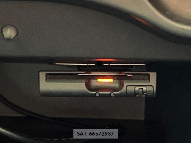 Nissan NOTE 2017-07 8796984-7