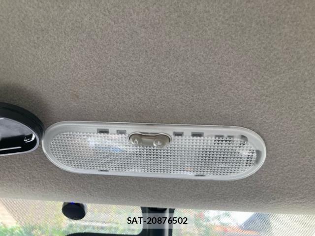 Nissan NOTE 2014-10 8830909-10