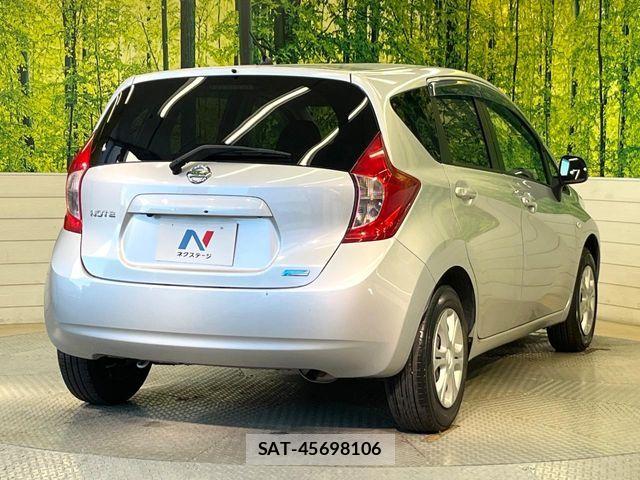 Nissan NOTE 2013-09 8830896-16
