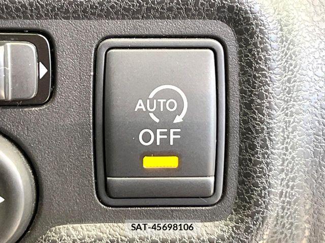 Nissan NOTE 2013-09 8830896-6