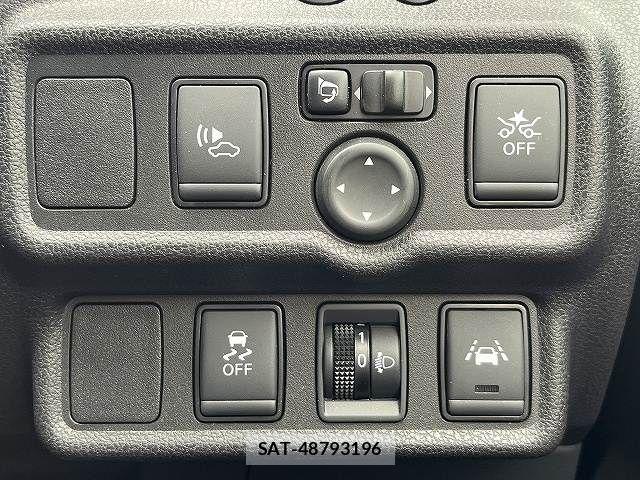 Nissan NOTE 2019-02 8830871-16