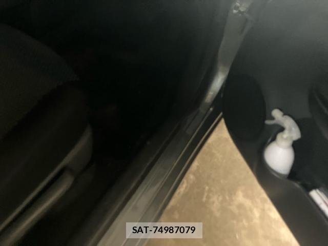Nissan NOTE 2015-01 8830906-10
