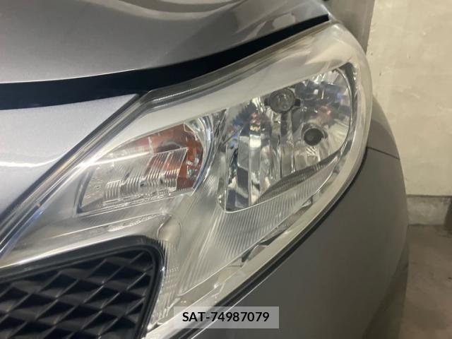 Nissan NOTE 2015-01 8830906-2