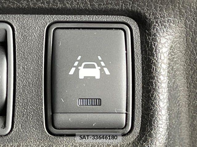 Nissan NOTE 2017-02 8830892-5