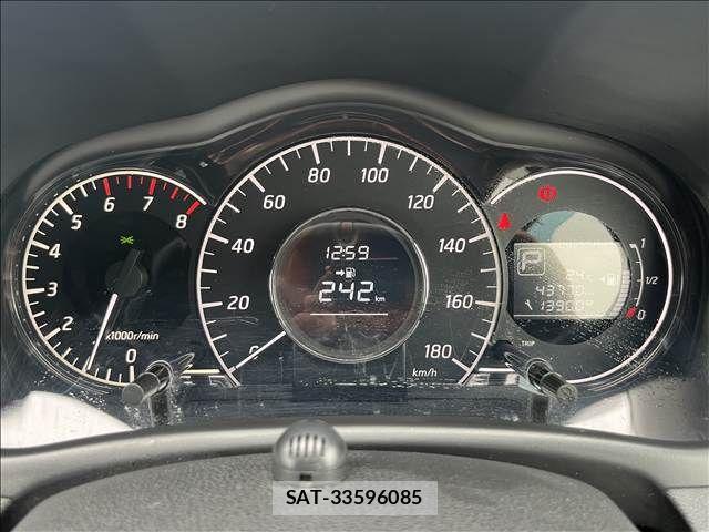 Nissan NOTE 2016-03 8830870-17