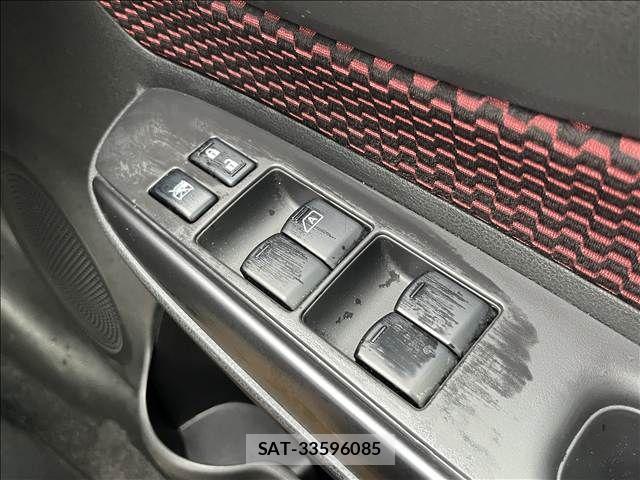 Nissan NOTE 2016-03 8830870-24
