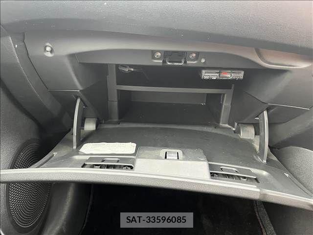 Nissan NOTE 2016-03 8830870-28