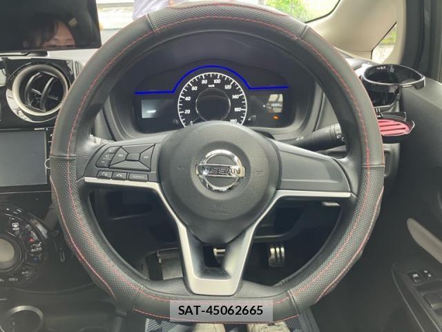 Nissan NOTE 2017-07 8830885-15