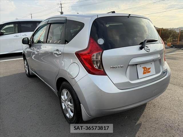 Nissan NOTE 2013-09 8830907-14