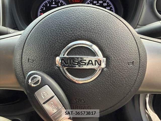 Nissan NOTE 2013-09 8830907-6