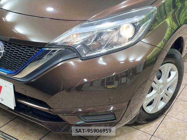 Nissan NOTE 2017-11 8830873-11
