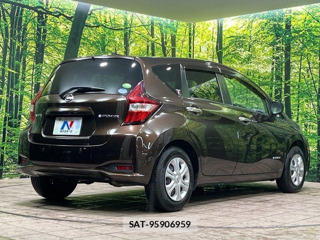 Nissan NOTE 2017-11 8830873-16