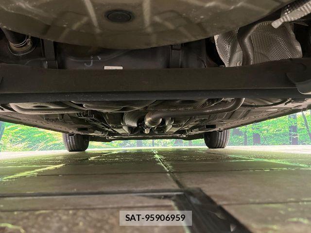 Nissan NOTE 2017-11 8830873-18