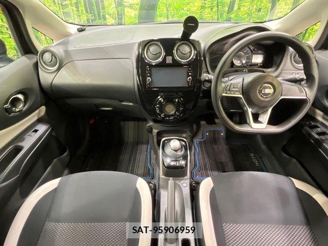 Nissan NOTE 2017-11 8830873-1