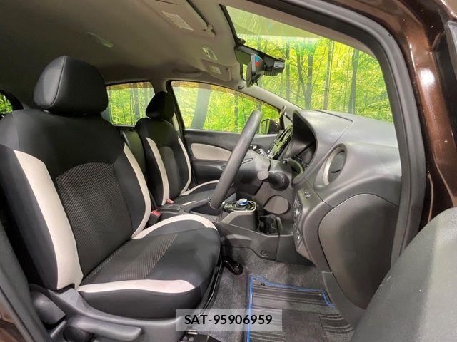 Nissan NOTE 2017-11 8830873-7