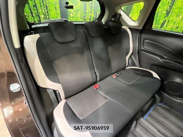 Nissan NOTE 2017-11 8830873-8
