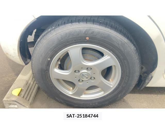 Nissan NOTE 2013-09 8830912-16