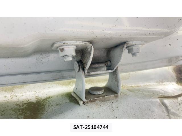 Nissan NOTE 2013-09 8830912-18