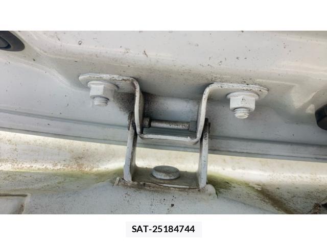 Nissan NOTE 2013-09 8830912-19