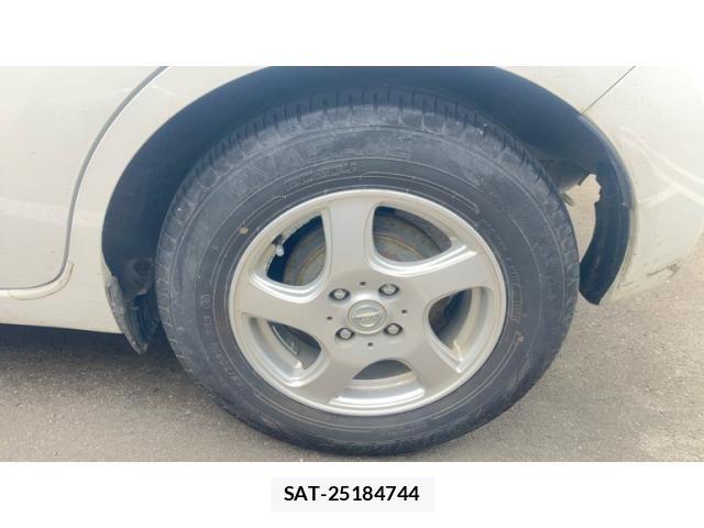 Nissan NOTE 2013-09 8830912-22