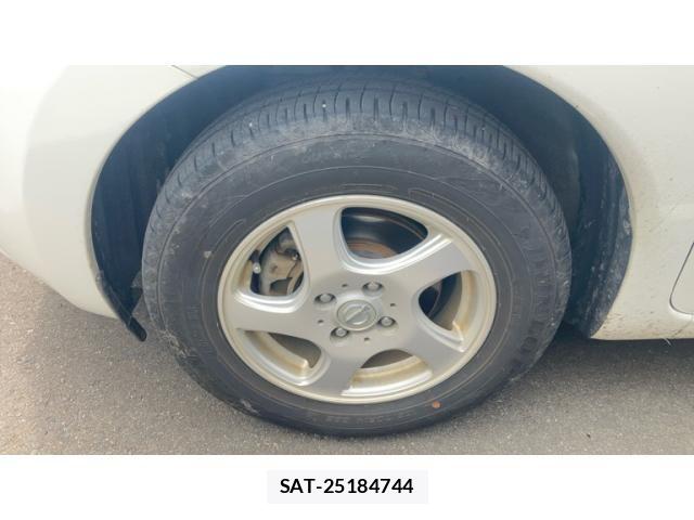 Nissan NOTE 2013-09 8830912-25