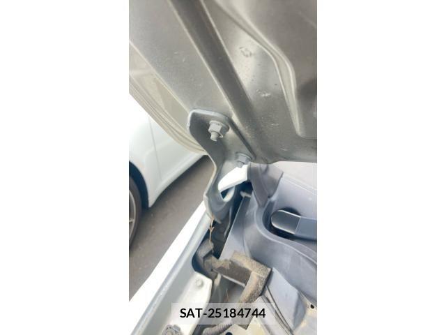 Nissan NOTE 2013-09 8830912-29