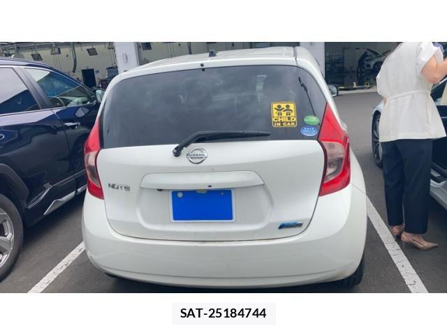Nissan NOTE 2013-09 8830912-4