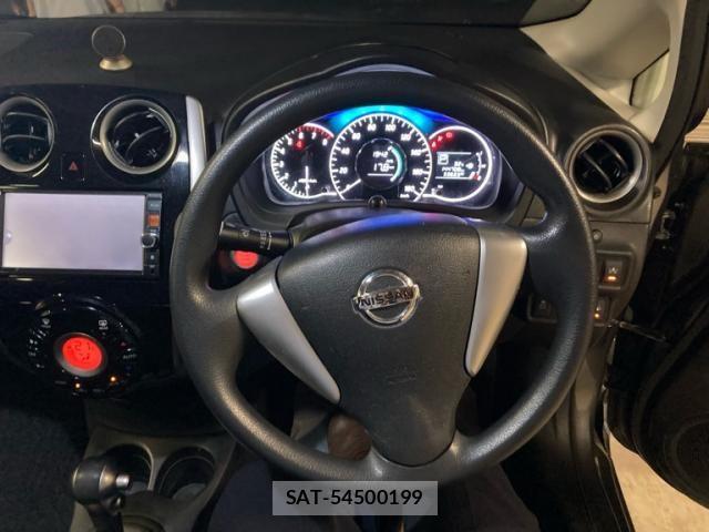 Nissan NOTE 2014-10 8830910-15