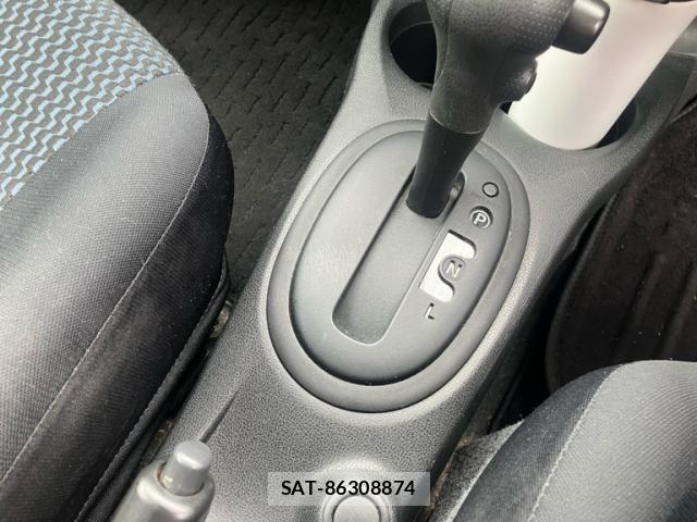 Nissan NOTE 2015-03 8830908-16