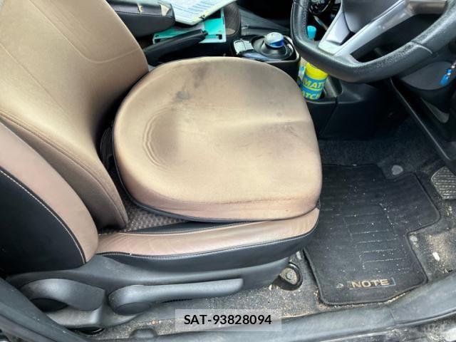 Nissan NOTE 2017-09 8830898-16