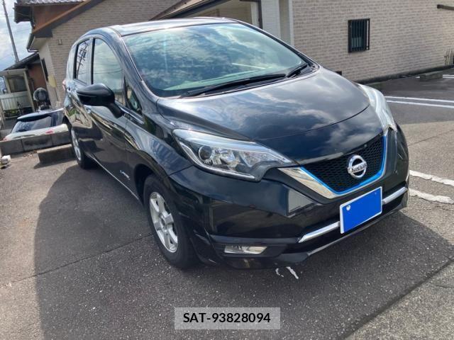 Nissan NOTE 2017-09 8830898-2