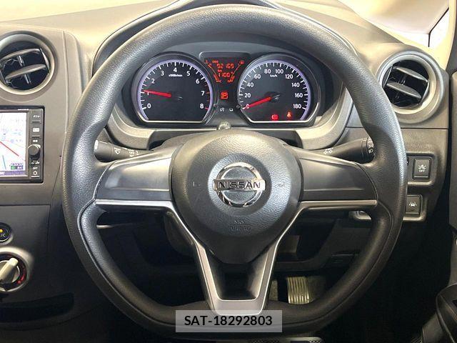 Nissan NOTE 2018-01 8830893-12